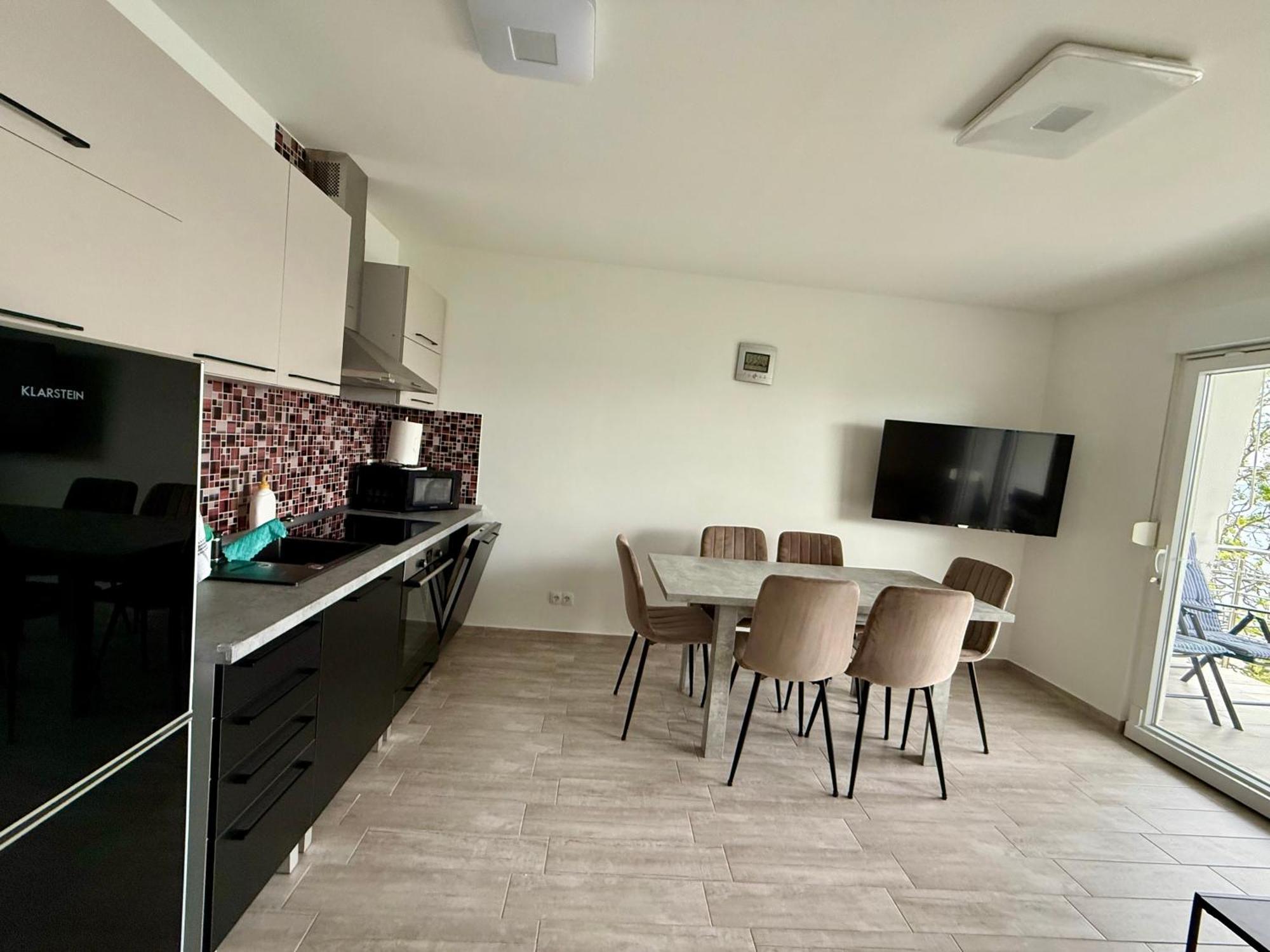 Carpe Diem Apartment Сень Екстер'єр фото